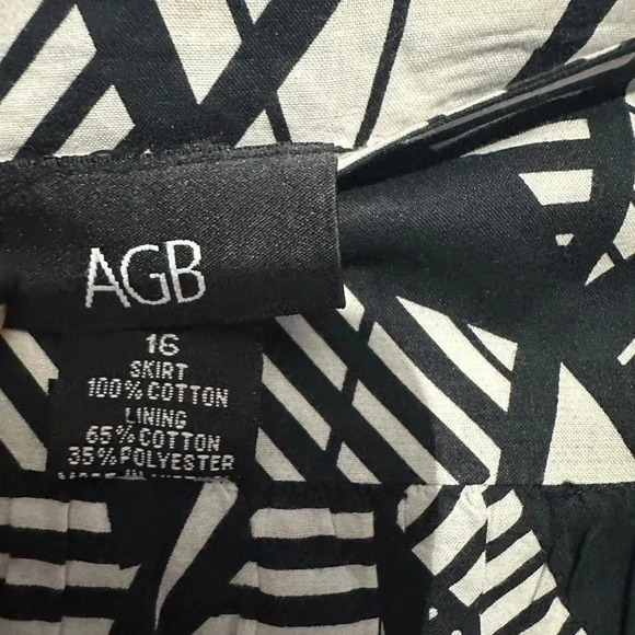 AGB Black and white geometric skirt , size 16 - Picture 5 of 5